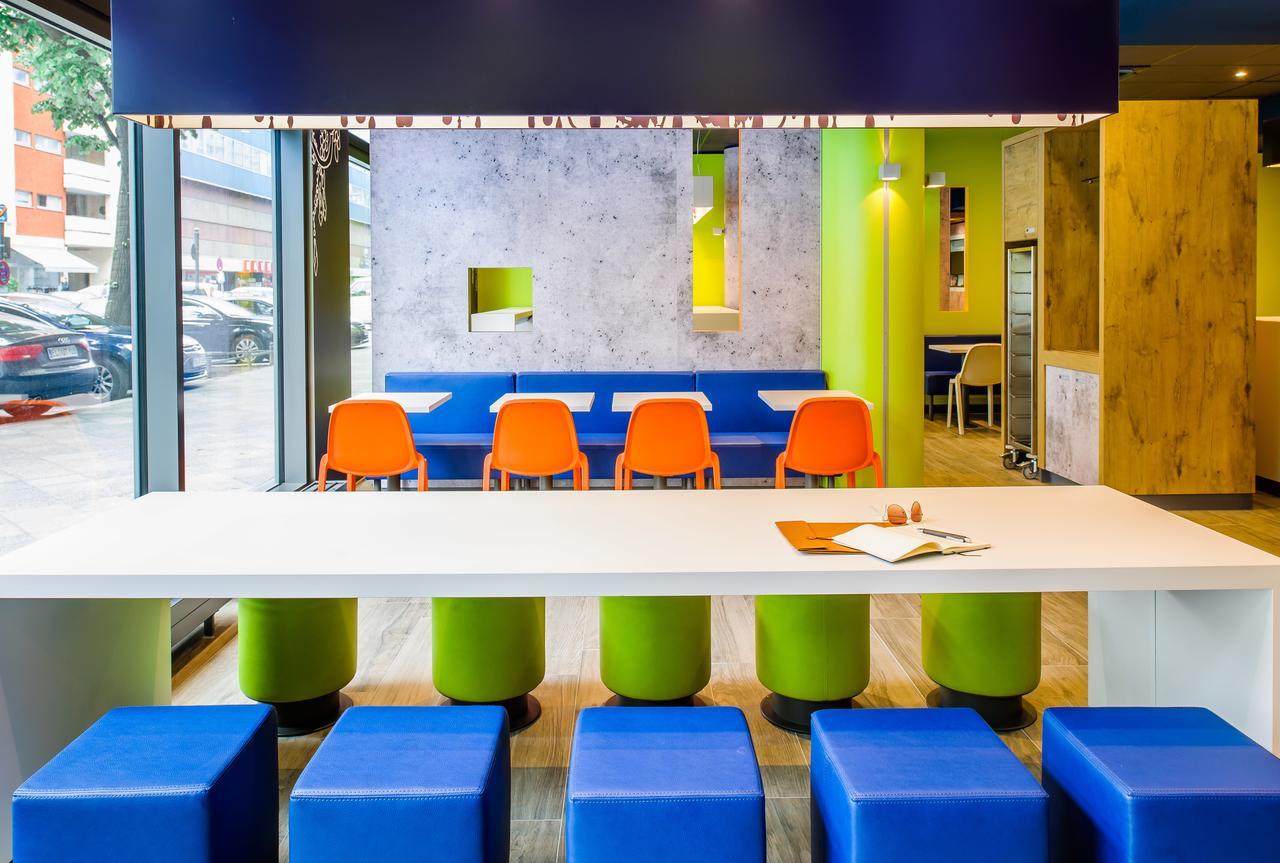 Ibis Budget Salzburg Airport - Self-Check-In Himmelreich Bagian luar foto
